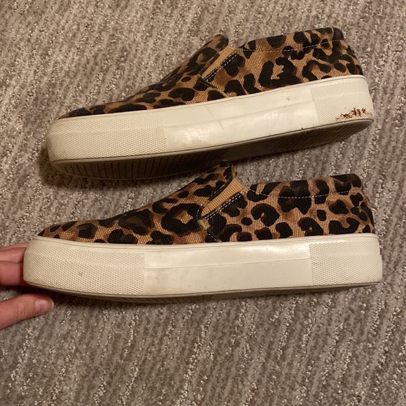 Steve madden slip ons - Picture 3 of 5